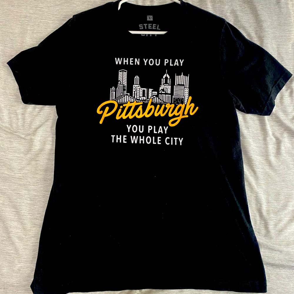 Men’s large STEEL CITY brand T-Shirt like new